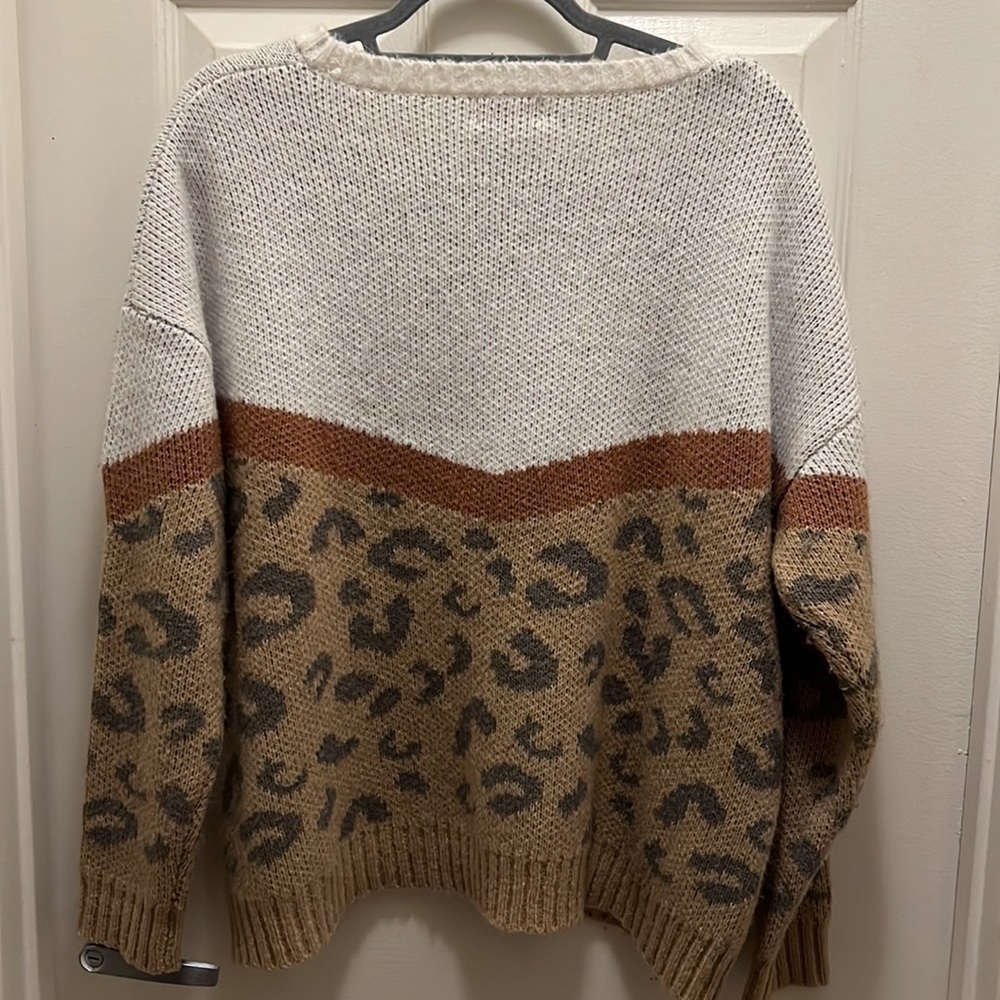 Pink Lily color block animal print sweater. Size M. Slightly oversized. - Picture 8 of 8